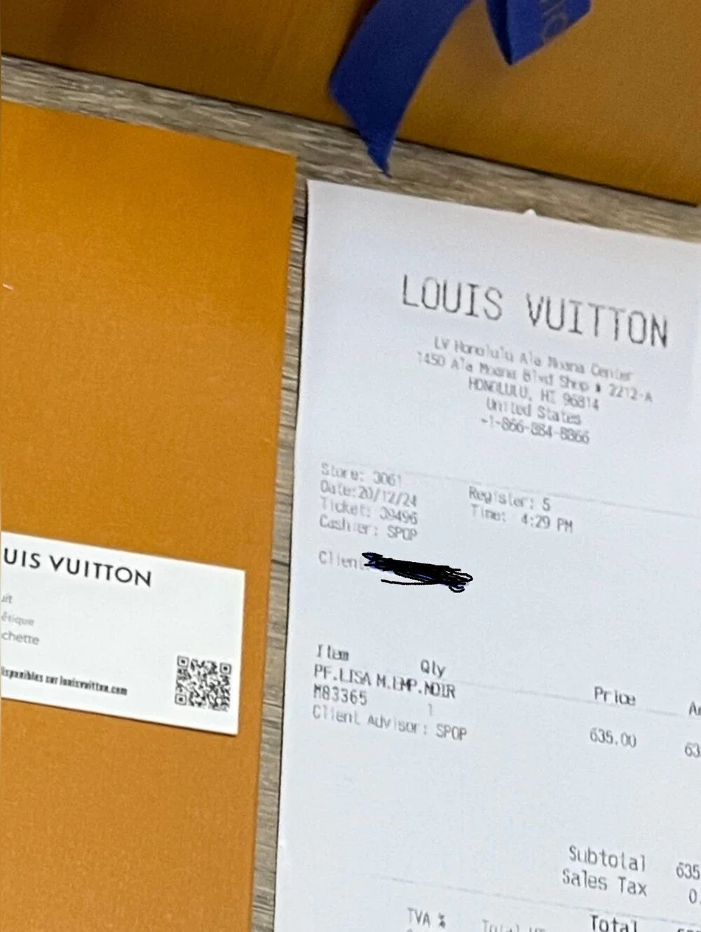 Louis Vuitton compact lisa